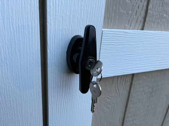 Locking T-Handle